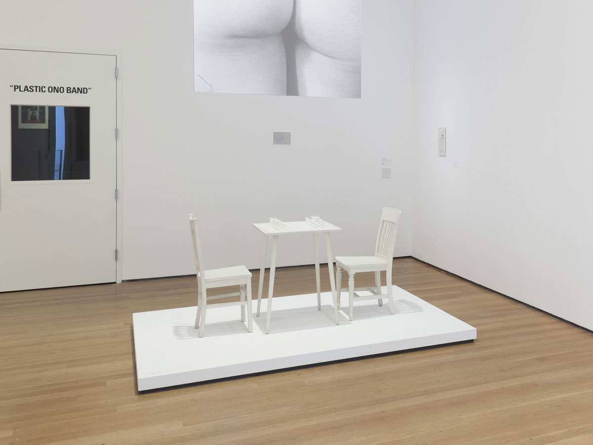 minimalism yoko ono white chess set