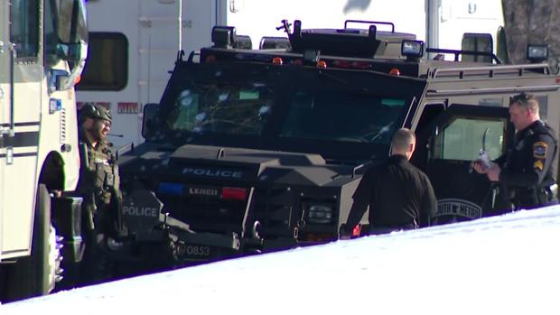 1030a-vo-shot-out-swat-wcco4v9b.jpg 