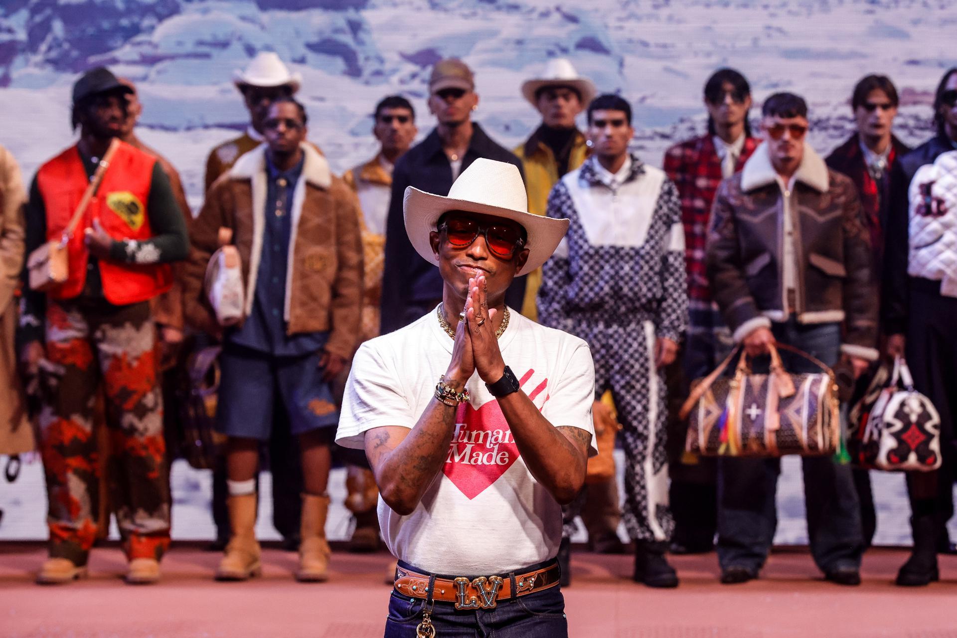 Una imagen de Pharrell Williams durante el desfile. EFE