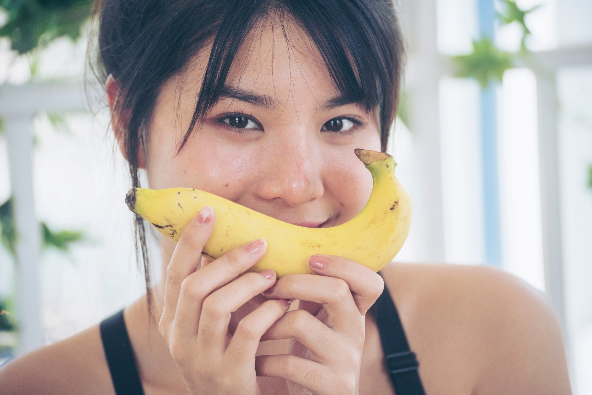 Bananas are rich in fibre and nutrients, offering a healthy boost of energy while contributing to a sustained feeling of fullness. Photo: Shutterstock