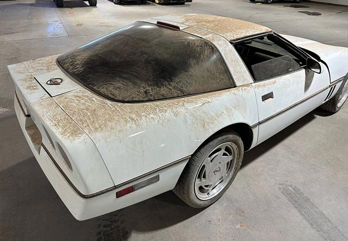 Corvettes for Sale: One-Owner 1989 Corvette Barn Find Offered for $5,500 on Craigslist