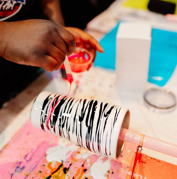 Hawaii Fluid Art offers lessons in how to create resin tumblers. (Hawaii Fluid Art)