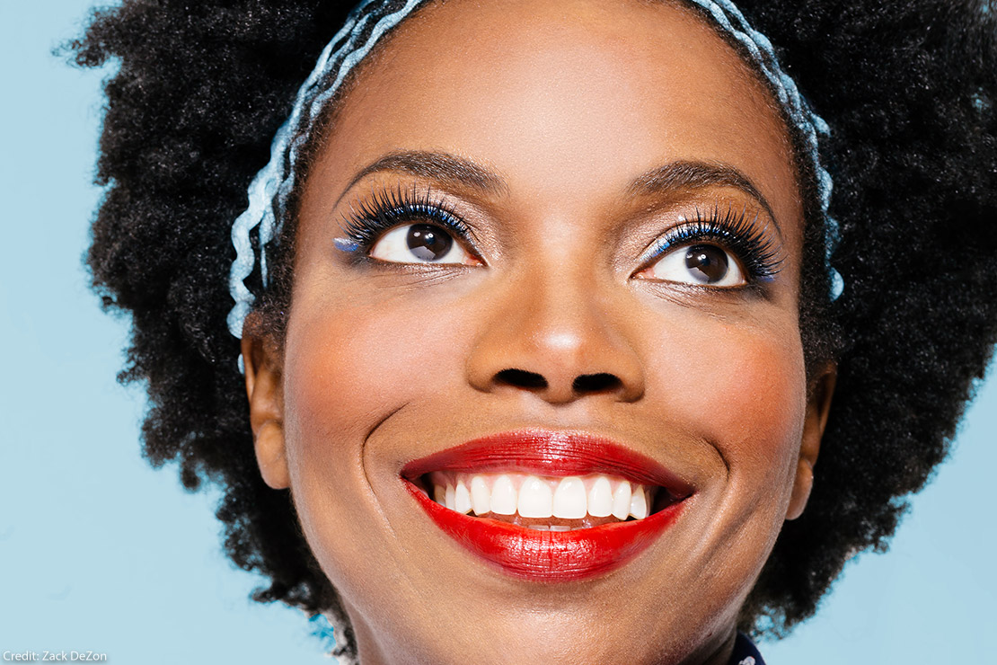 A photo of Sasheer Zamata.