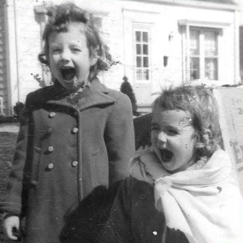 Sisters Tracy Moncure and Kathleen Thompson as children. Photo courtesy of Mike Thompson 