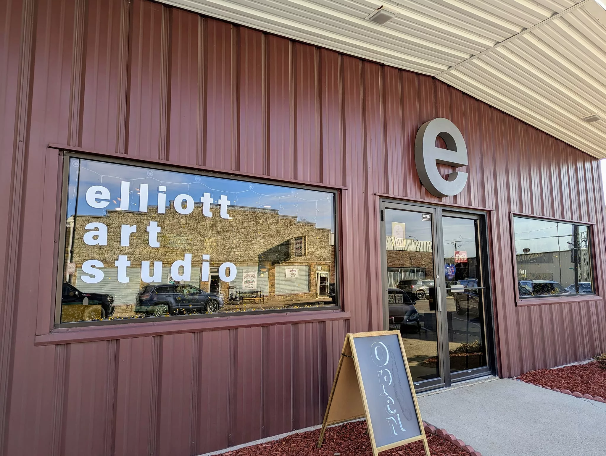 elliott-art-studio-2