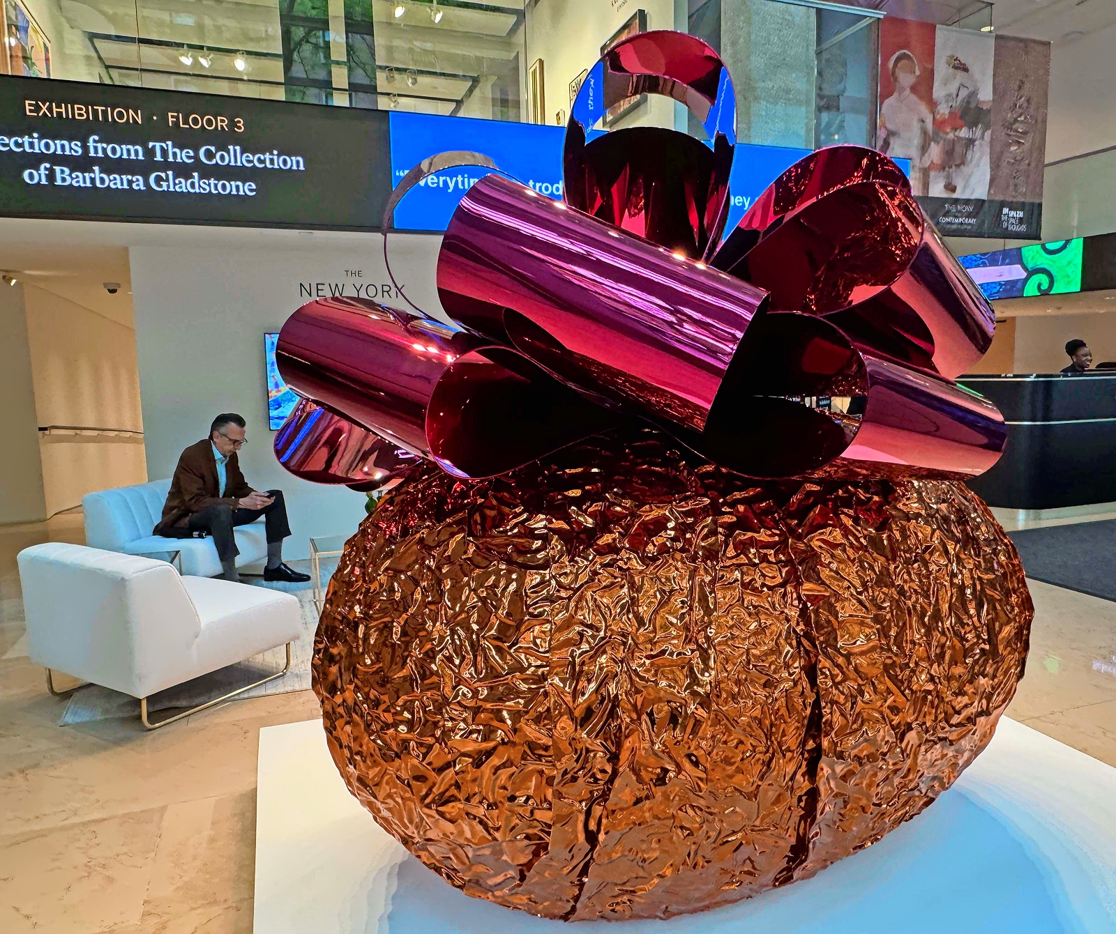 Jeff Koons' Baroque Egg with Bow sculpture at Sotheby's.